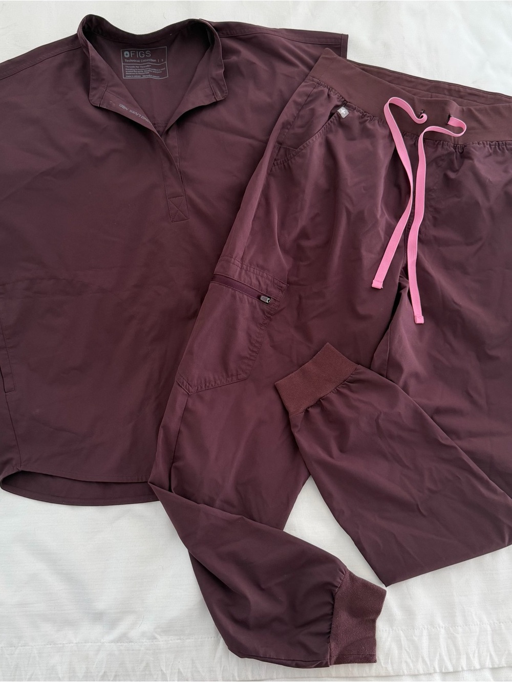 FIGS matching technical collection scrub set size medium